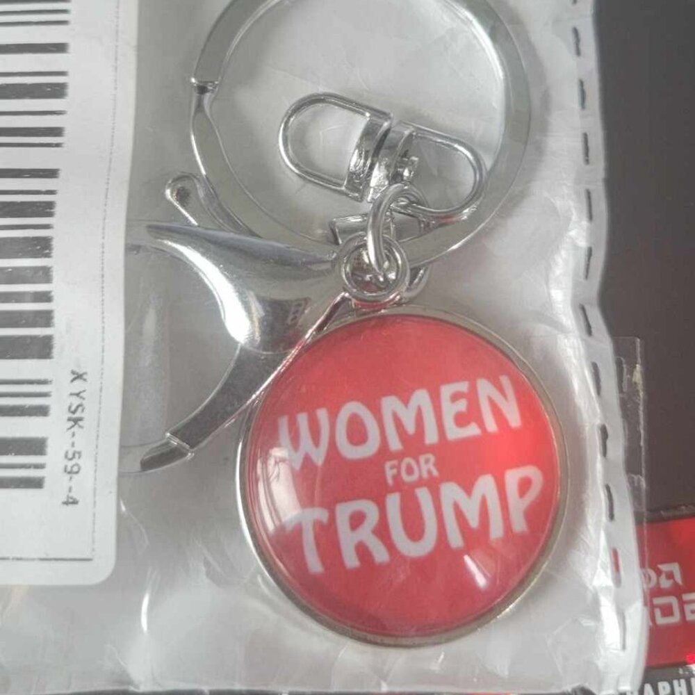Donald J Trump Make America Great Again Red Hat Keychain Republicans smoke free
